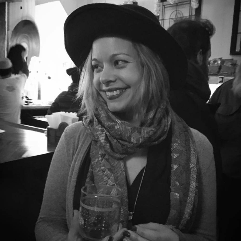 Meet your Posher, Caitlin